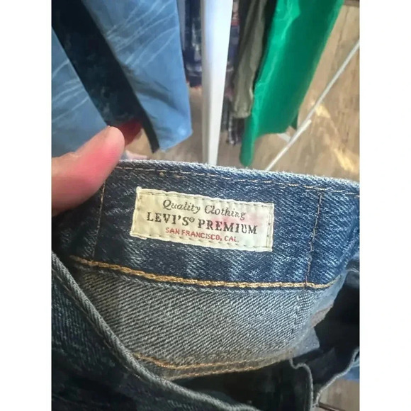 Levi's Premium Women's Blue High Rise Straight Leg Denim Jeans Size 31 - Picture 4 of 6